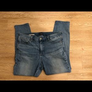 NYDJ AMI SKINNY ANKLE JEANS! Great condition!